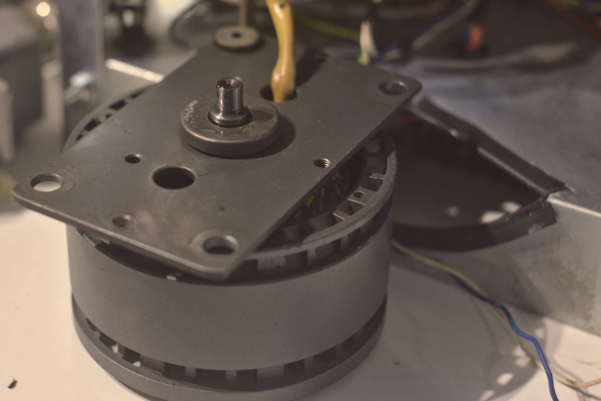 F36_4_CapstanmotorOhneCapstan